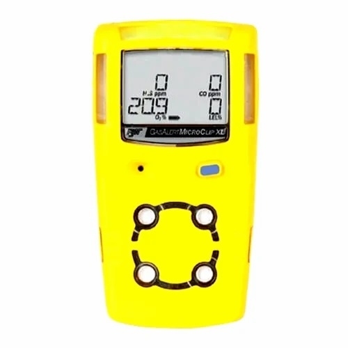Portable multi-gas monitor for confined space entry